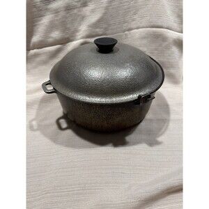 Club Hammercraft Aluminum Pot with Handle and Lid  4.5 Qt. 10"   Vintage